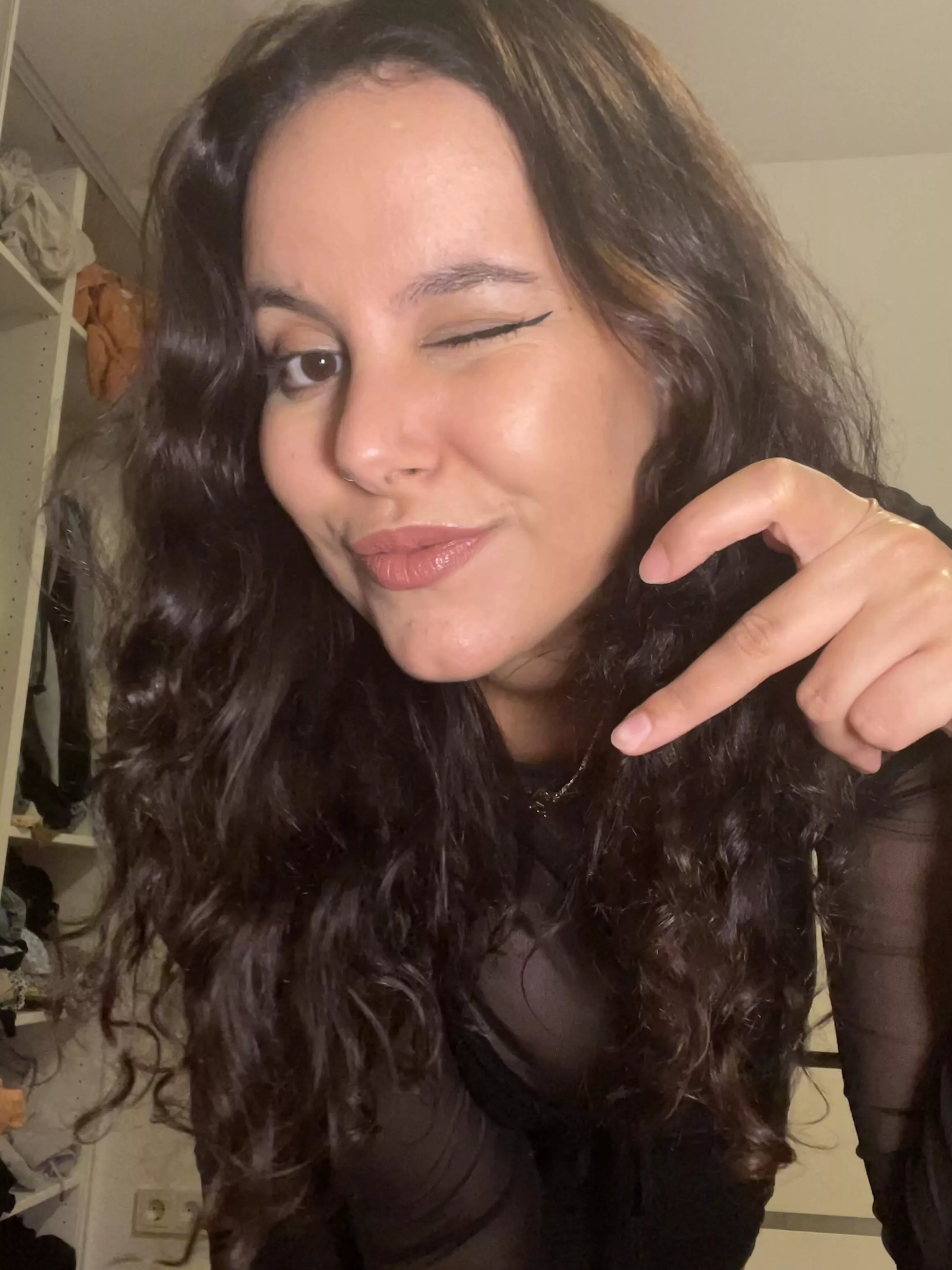 [f] signaling love your way 💙