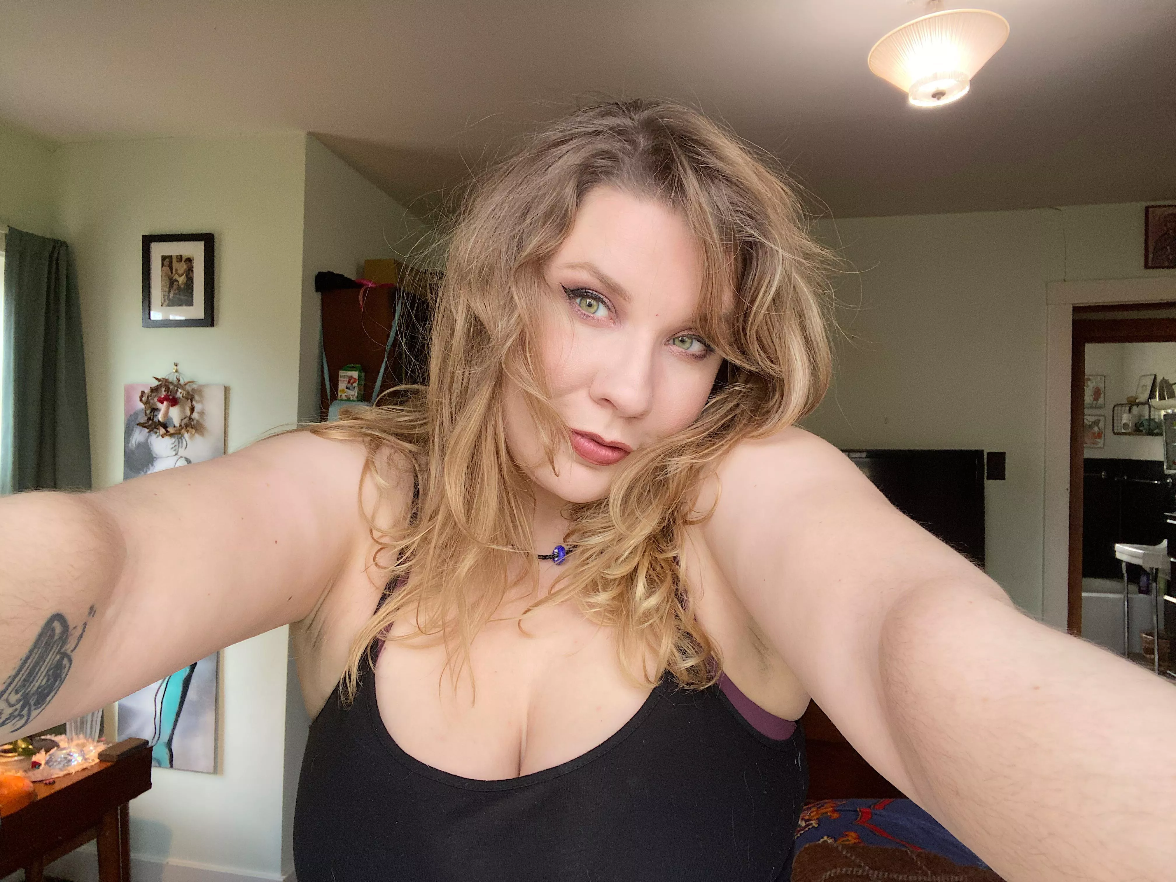 (F)irst post here, be kind to me 🌸🍄 (32f)