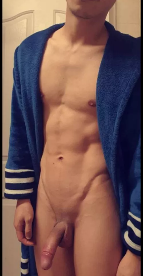 First post here! Hows my asian cock 😏