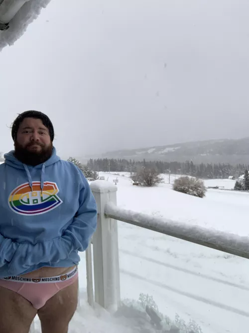 First snowfall of the month.