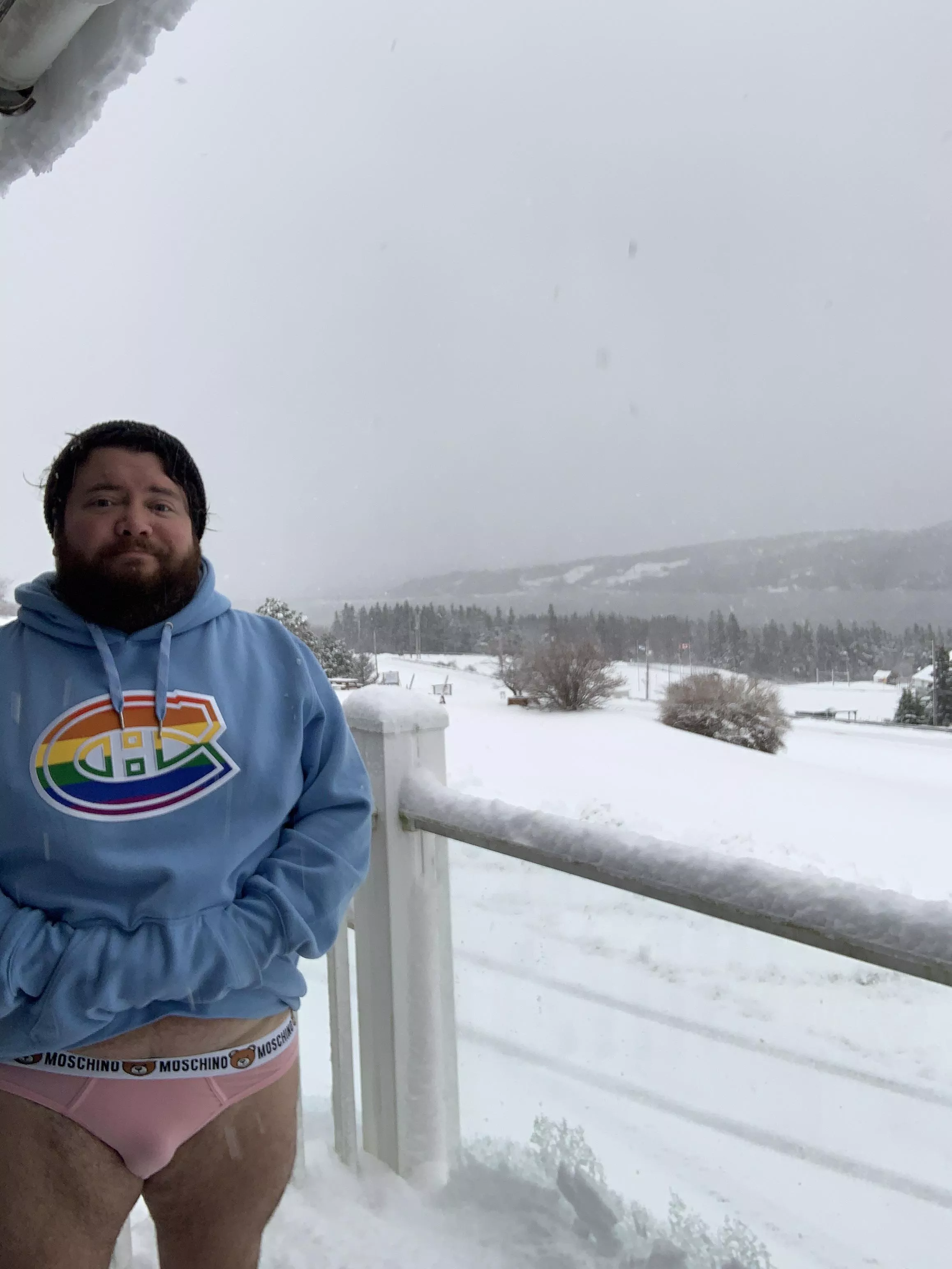 First snowfall of the month.