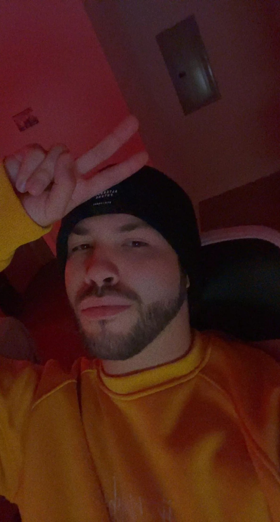 hope everyone had a good monday :)