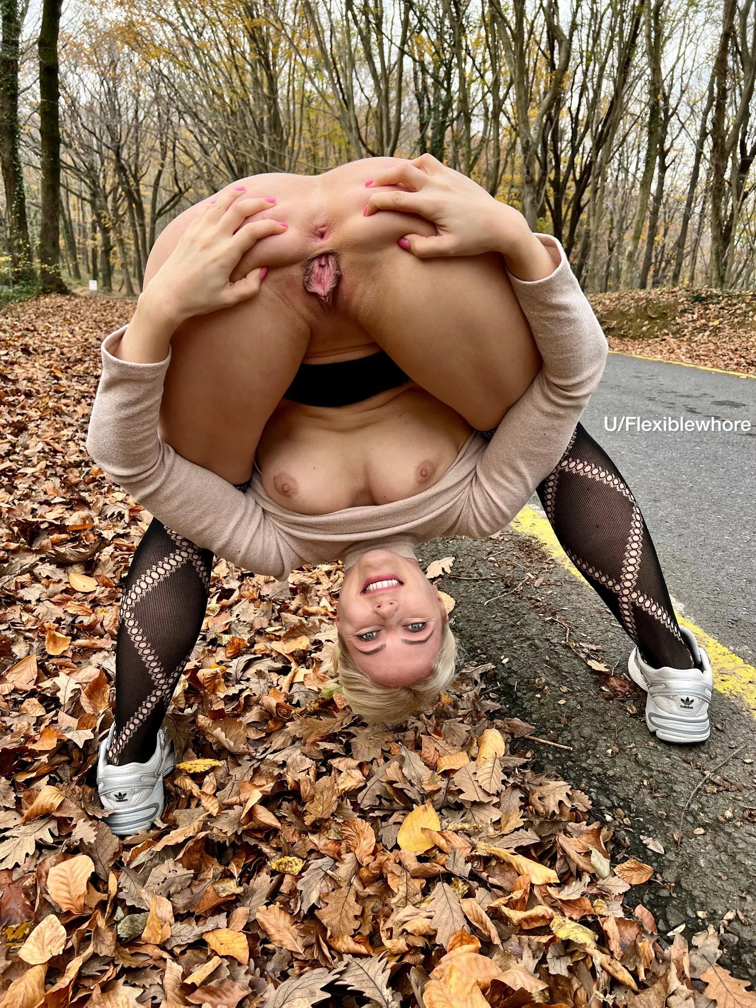 I just standing and waiting for you to come and fuck me😜