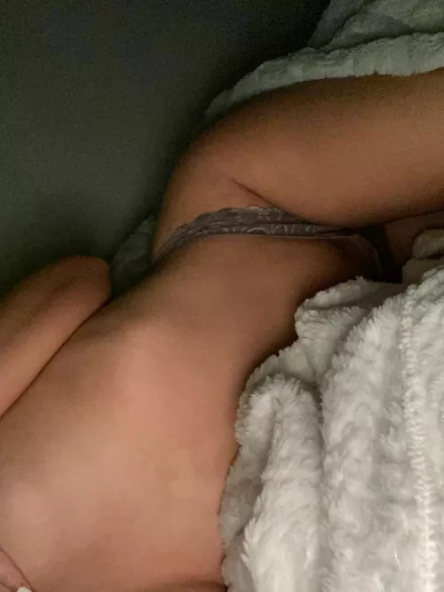 I just woke up soaking wet from an absolutely filthy dream. Help me get off so I can fall back asleep?