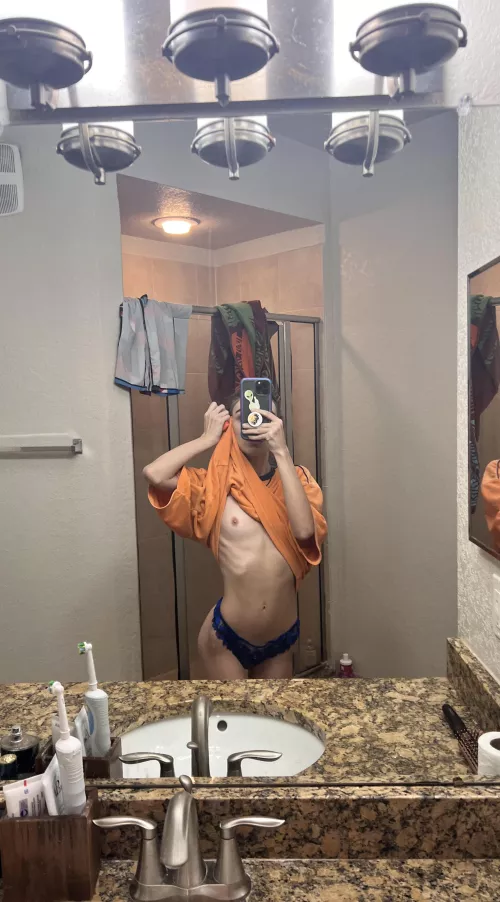 I promise I’m still a handful 😜