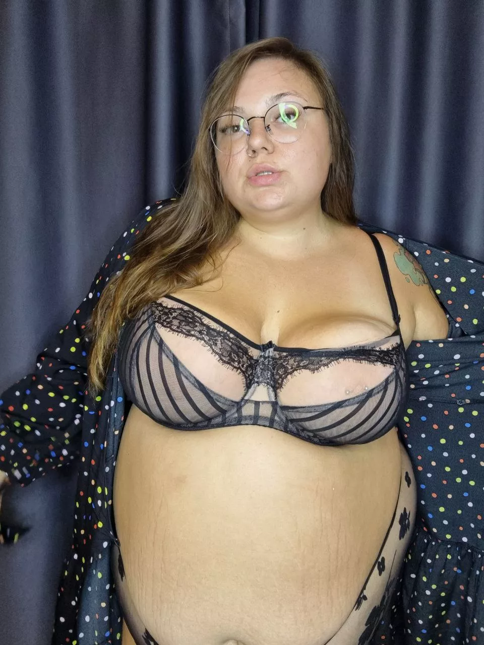 I think my belly looks sexy here