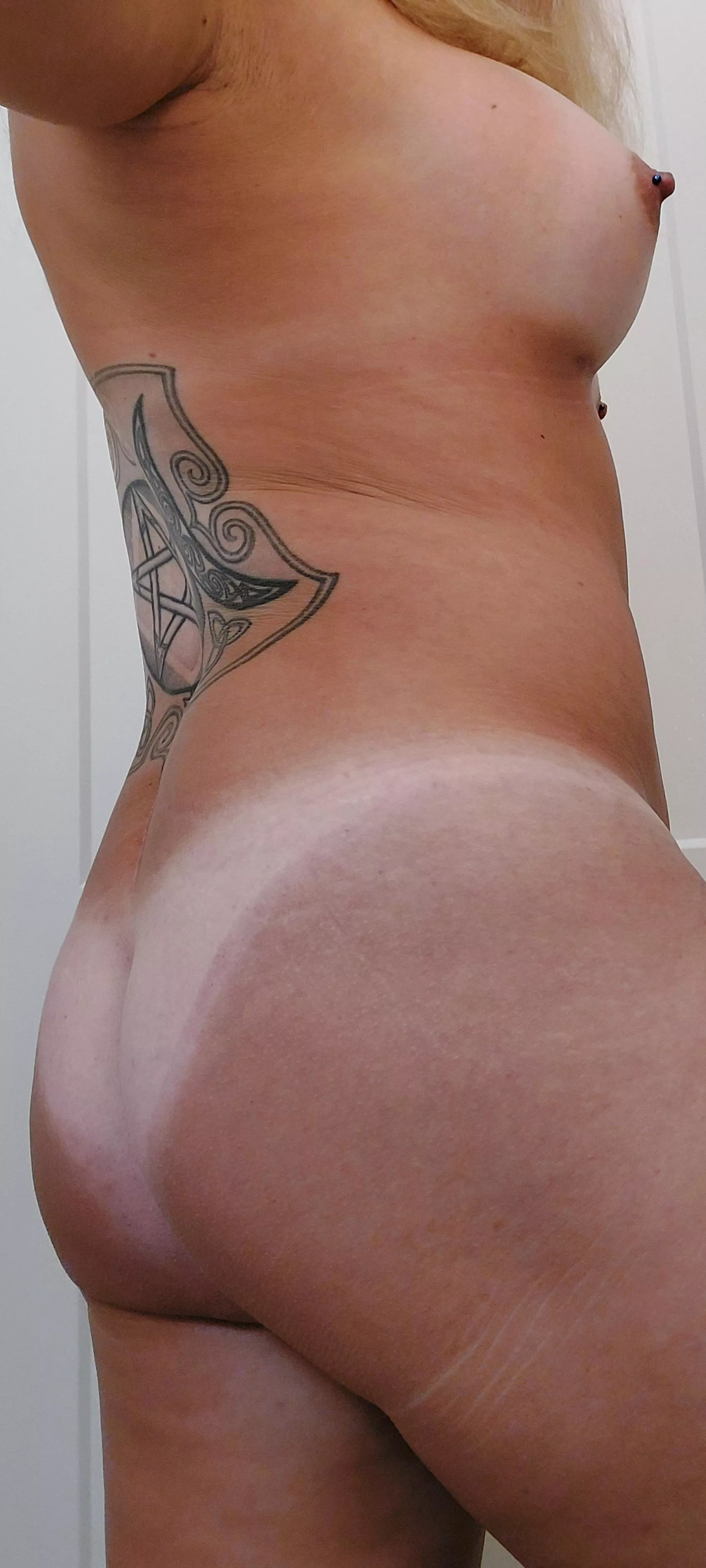 I'd love to get naked with you [T]