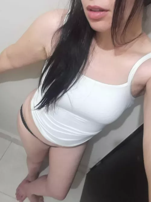 It's a working-from-home-like-this kind of morning! [F]