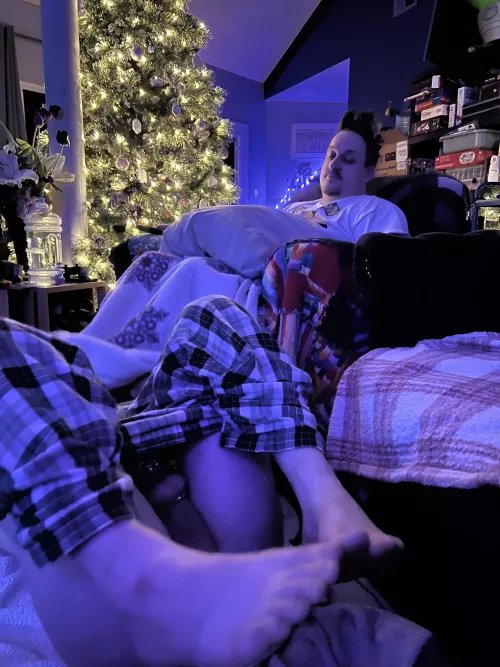 It’s chilly! I better use this pups face to warm up my toes!