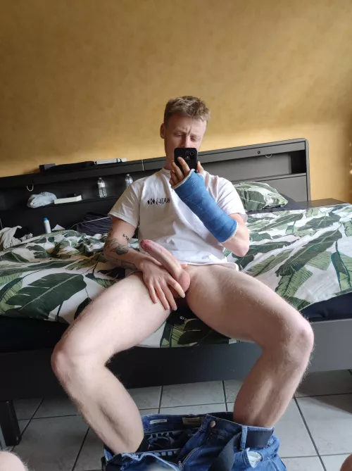 Last post got deleted so here's another 🤫 [DM's encouraged]