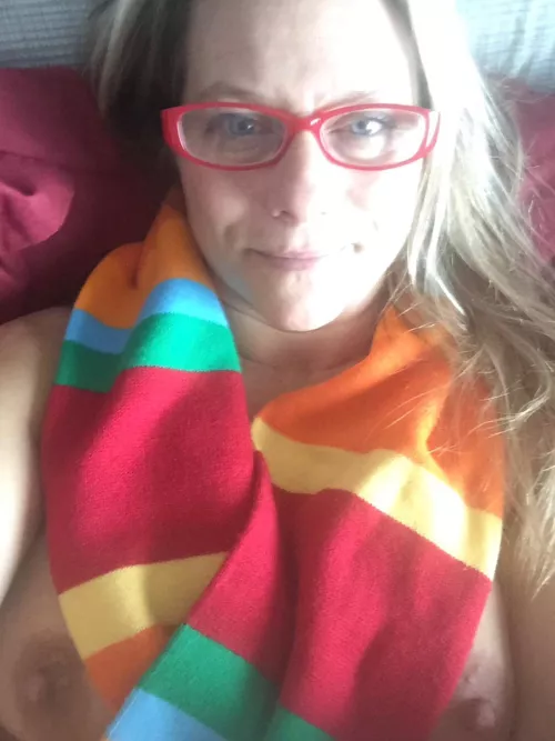 Looking at my glasses,Sznapchat lolita.momma freaks only