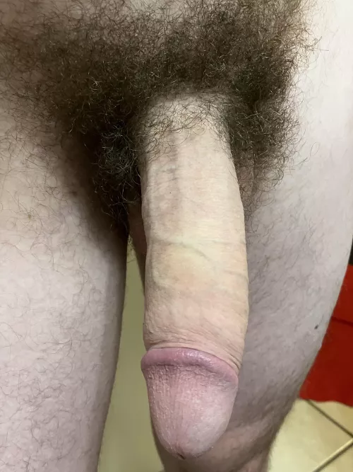 Love the manliness of not shaving