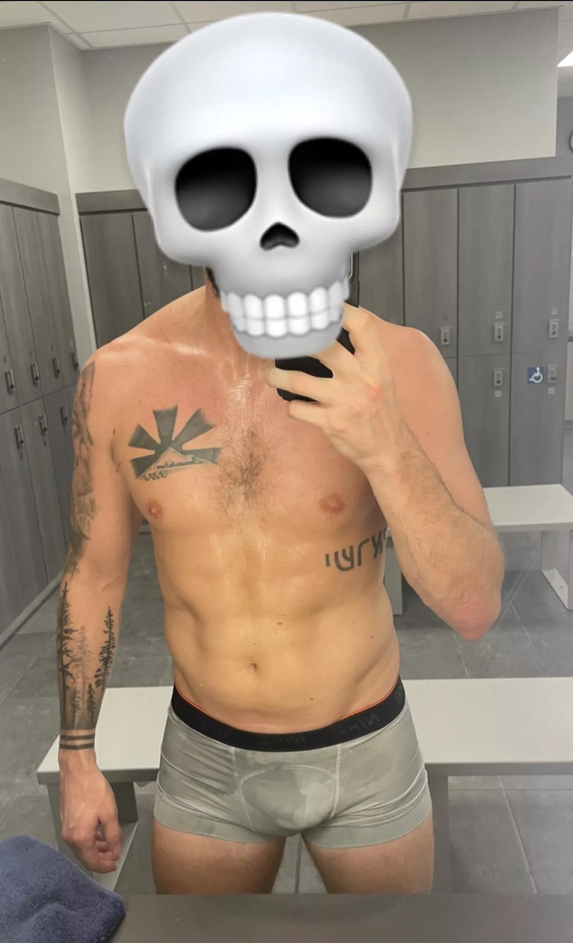 Loves the sauna. 🔥