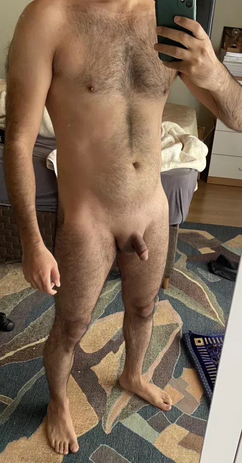 M 28, 170, 70kg. My first ever nude, I’m a virgin and I hate my hairy little body.