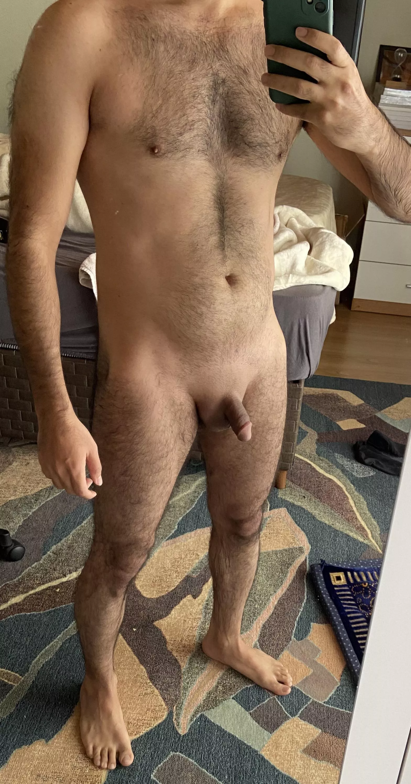 M 28, 170, 70kg. My first ever nude, I’m a virgin and I hate my hairy little body.