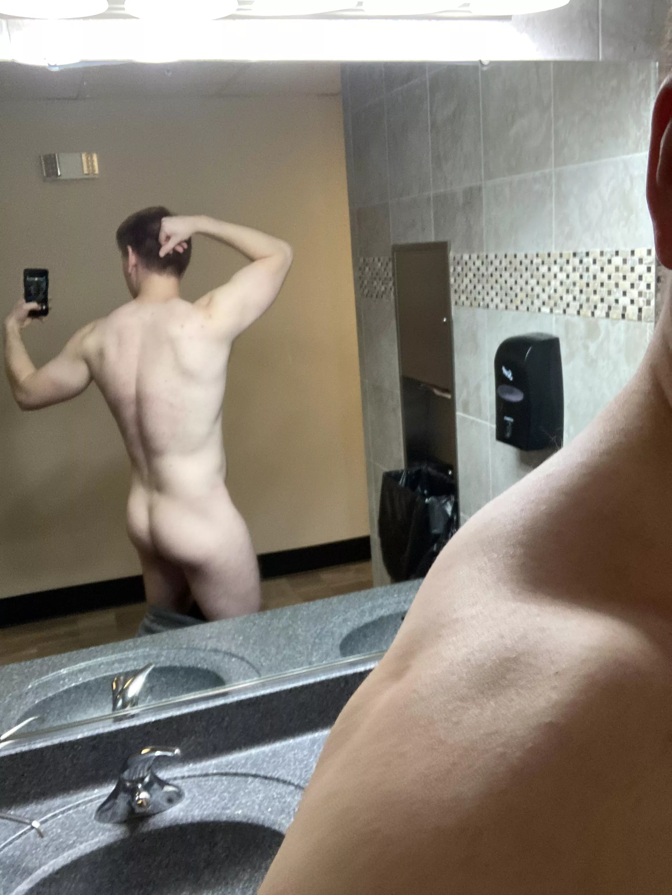 [M] I thought my back looked good here so figured I’d share :)