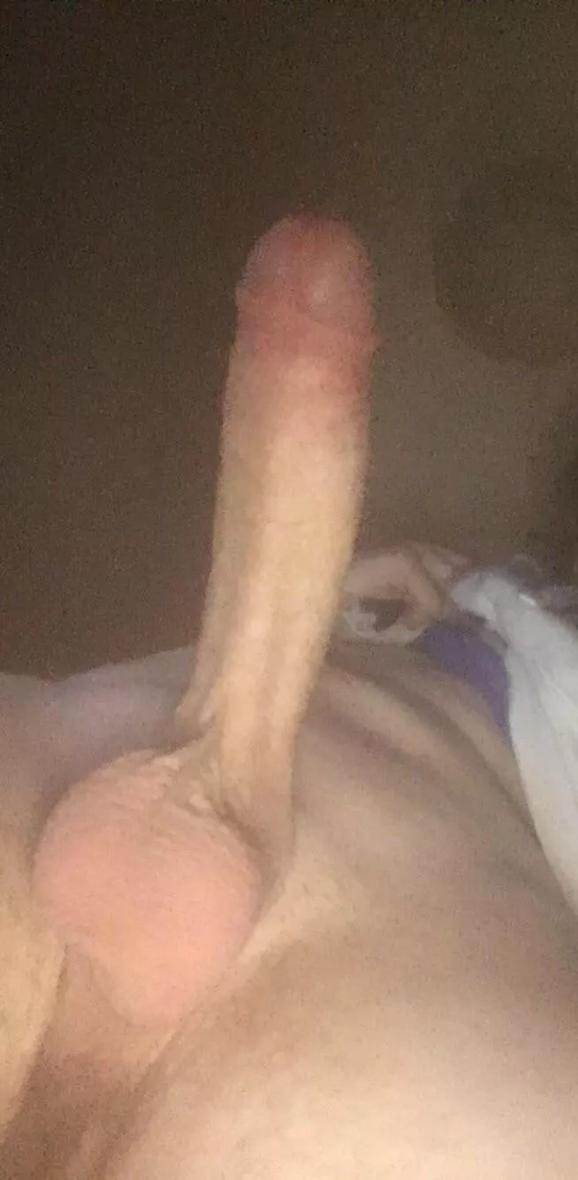 [m23] anyone wanna be my cum dump ??