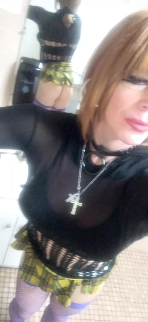 Monday s r 4 👄 fulls