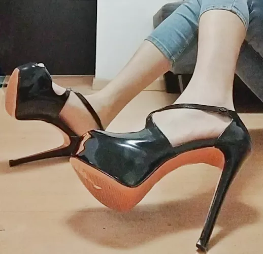 More of my platform heels from yesterday 💕 (oc)