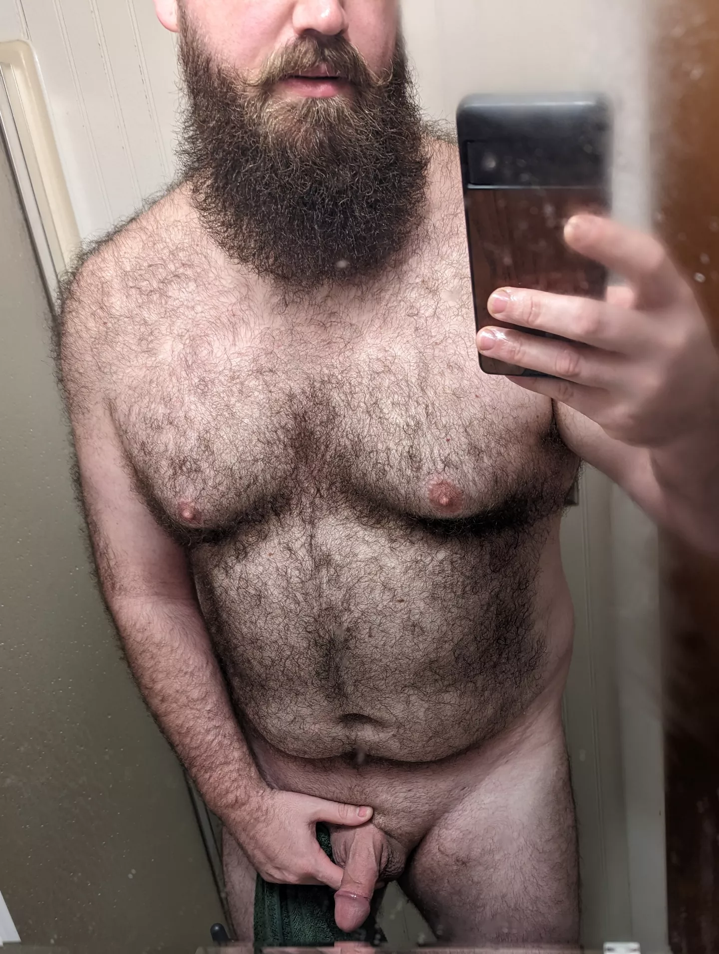 My beard is all oiled up, ready to start the day... I'd rather spend it like this though. 😏😁