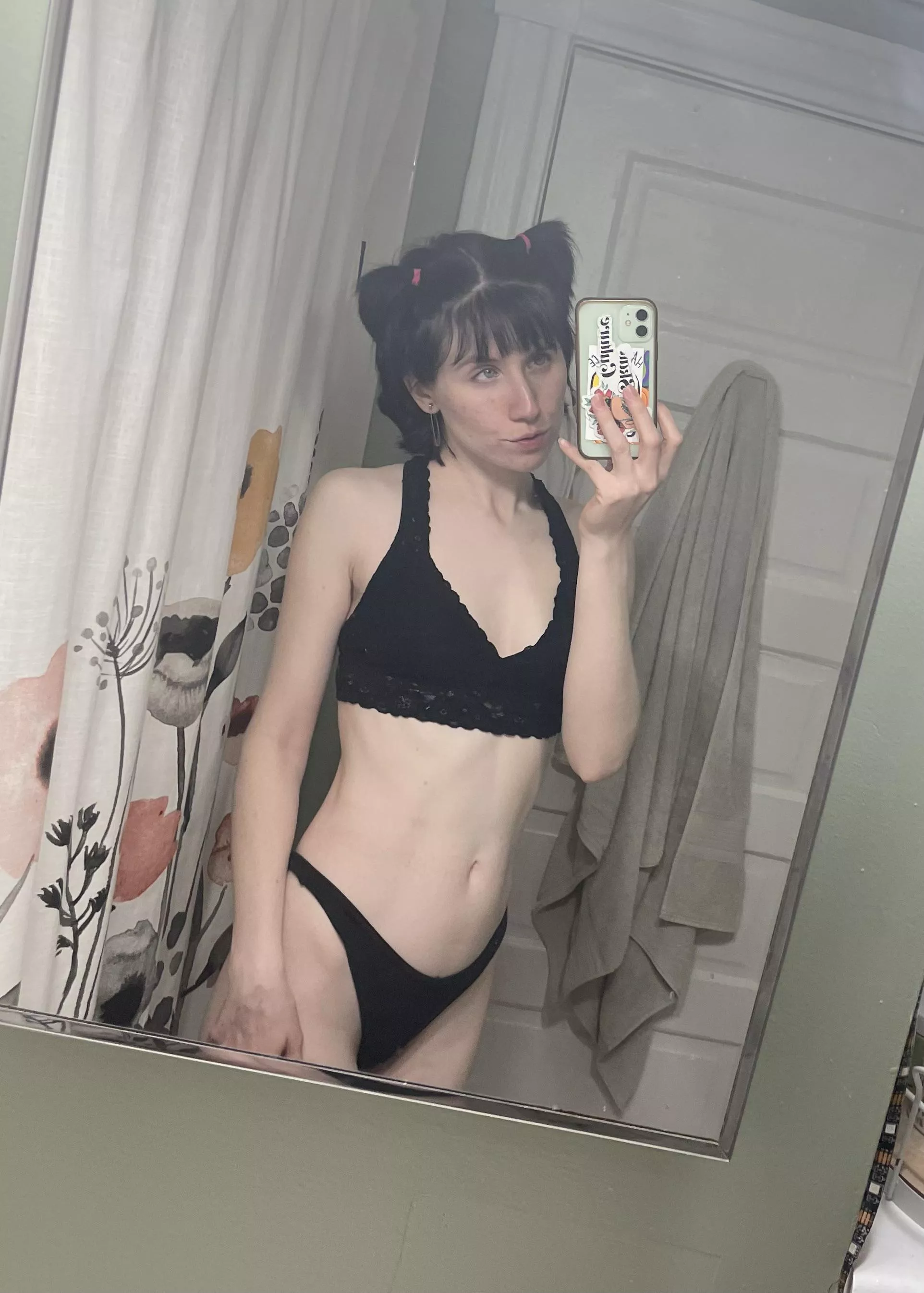 New to this sub… hi☺️