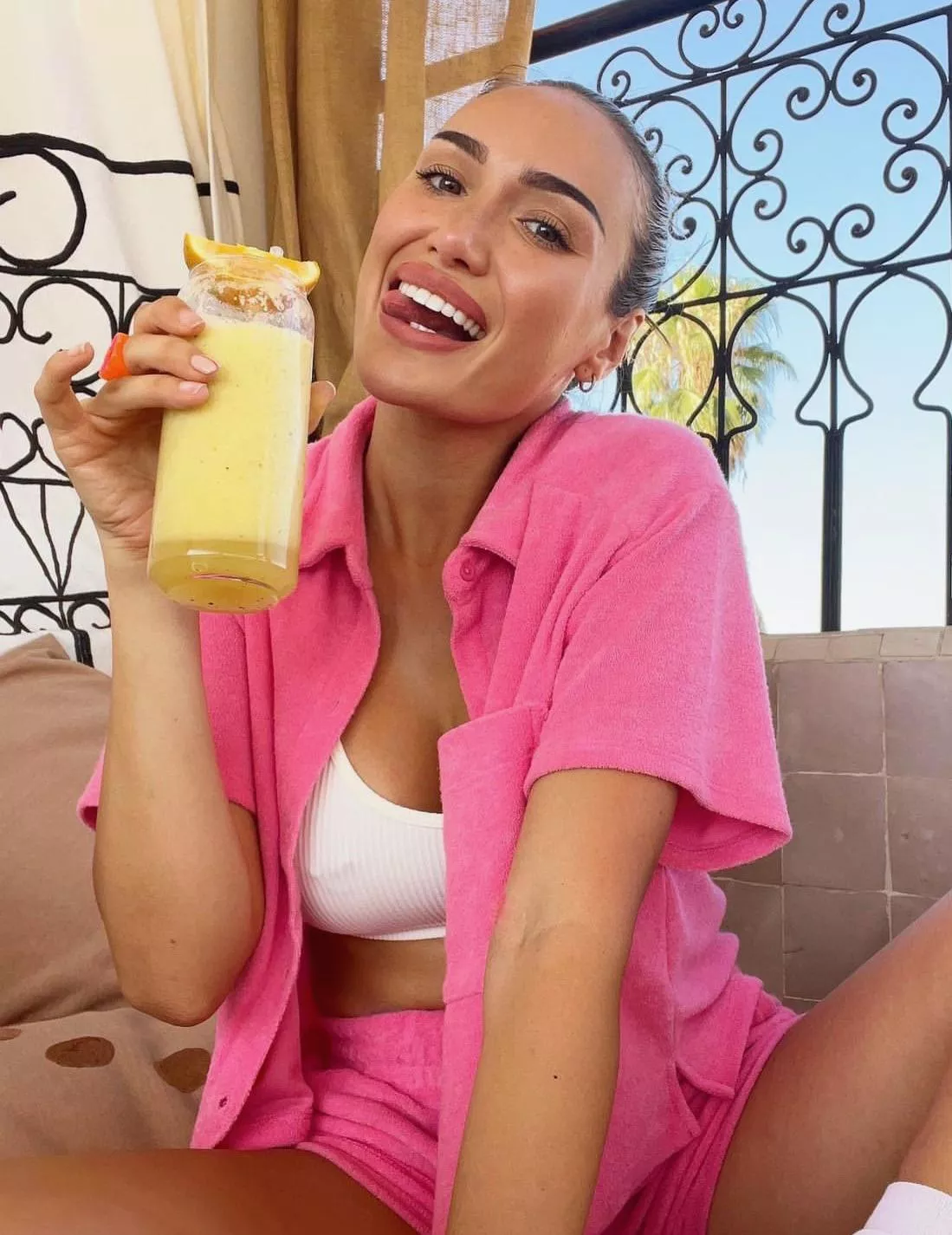 [OC] Petit smoothie 🍑😘