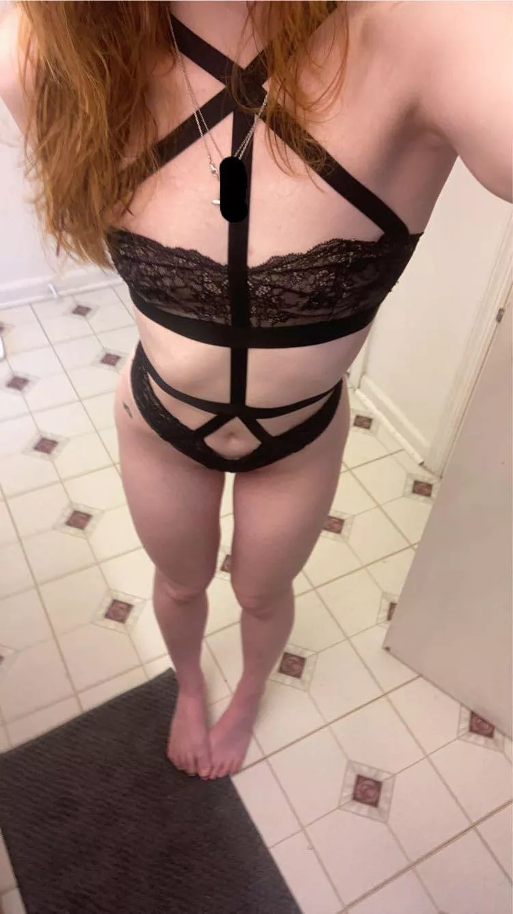 Pick me up so I can wrap my legs around you 🥺