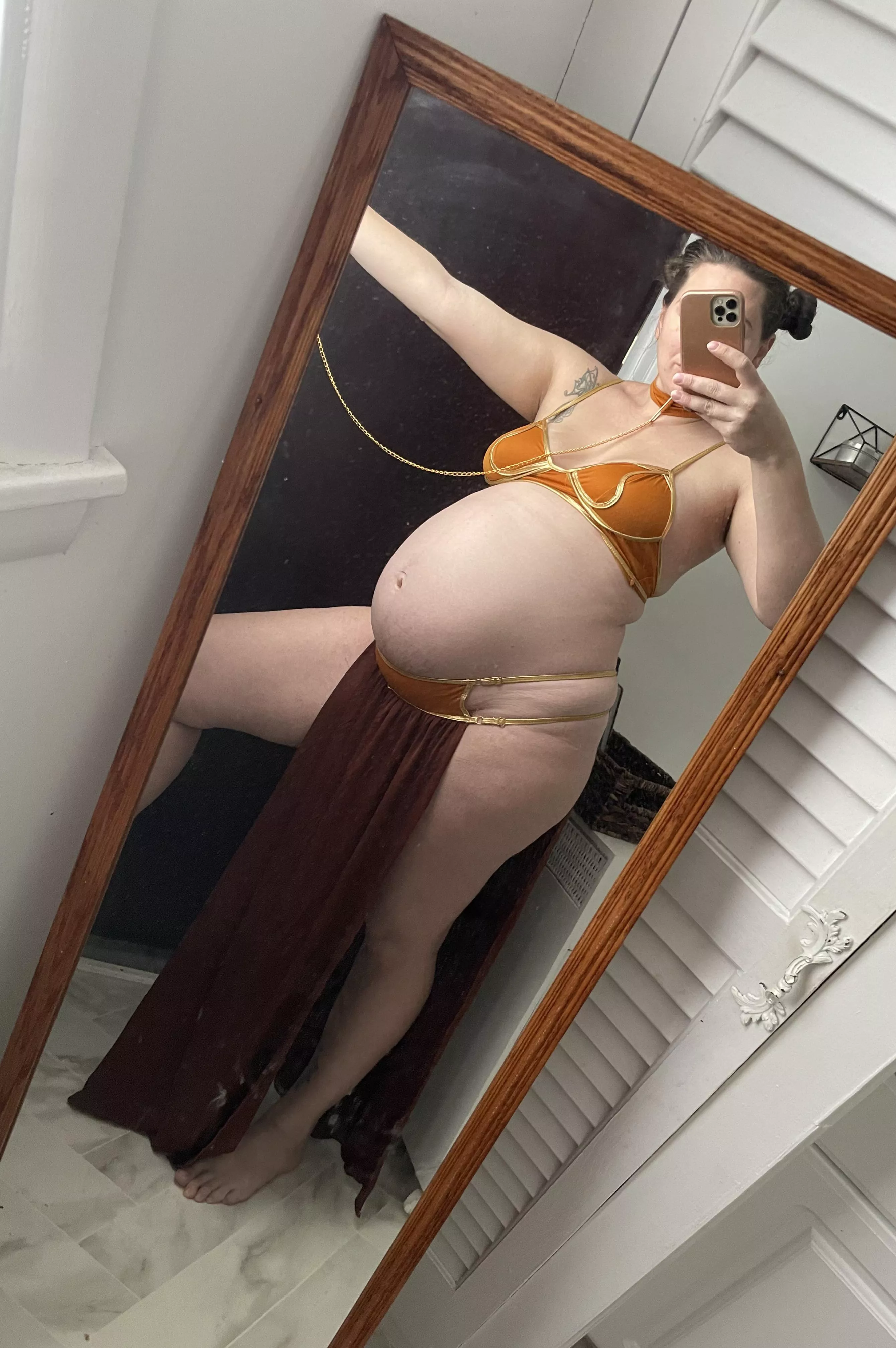 Pregnant slave here 😈 come make me give birth daddy 😝