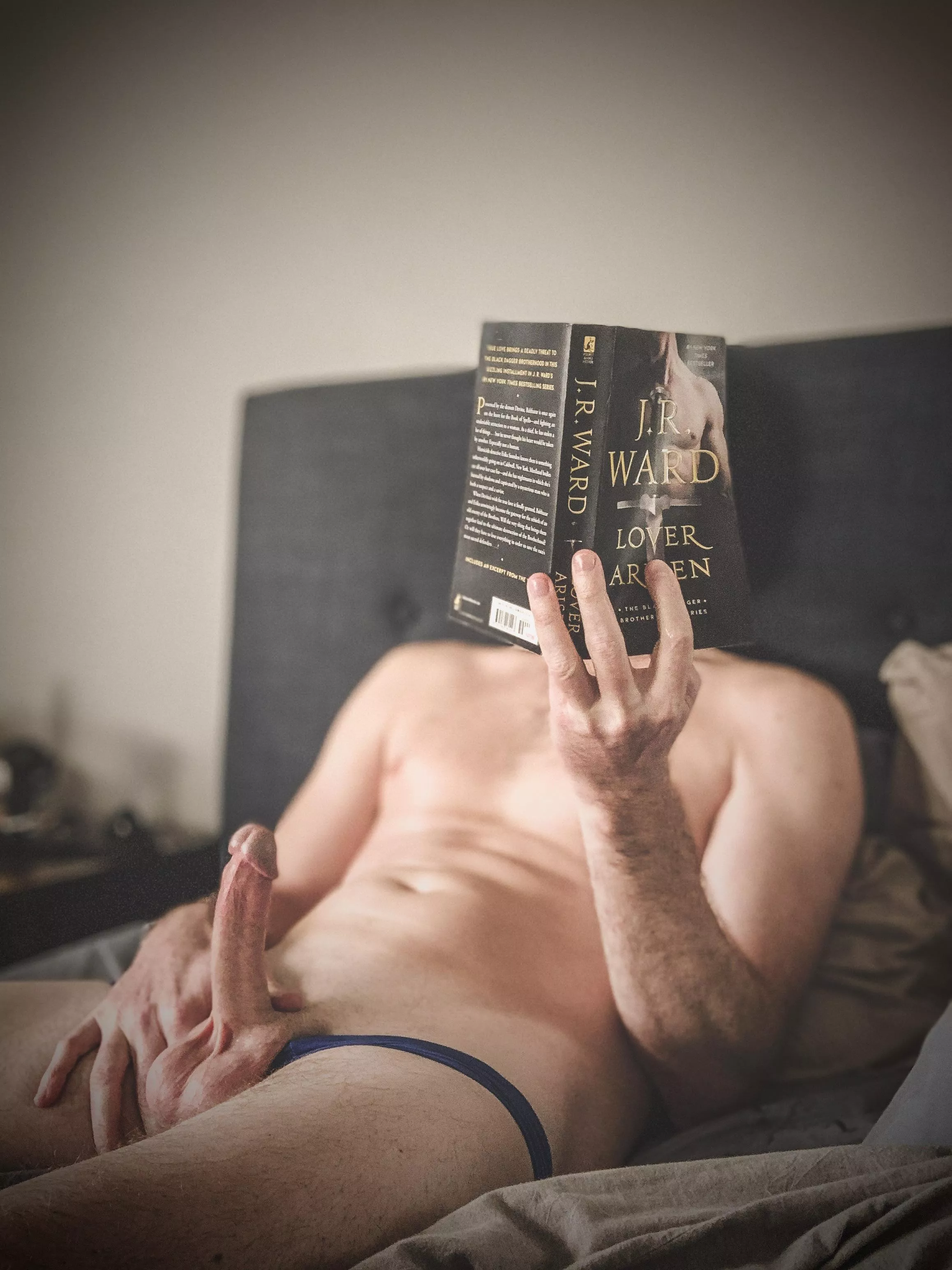 Romance, vampires, cheesiness, yes please :)