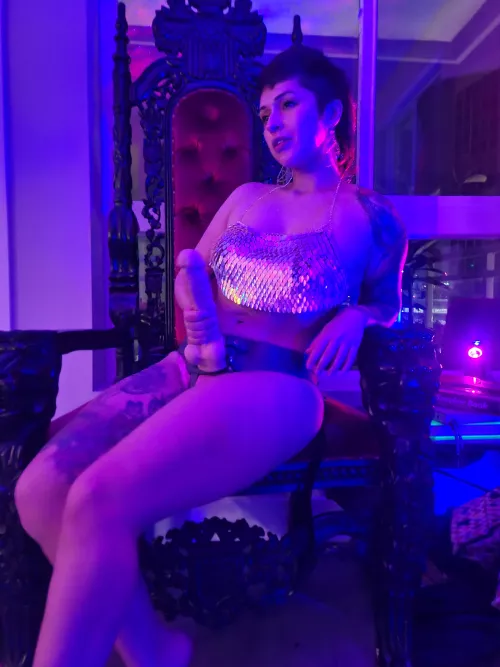 Suck My cock while I sit on My throne
