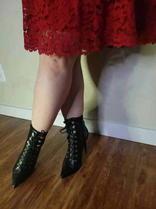 these heels are so cute with aside of 😈