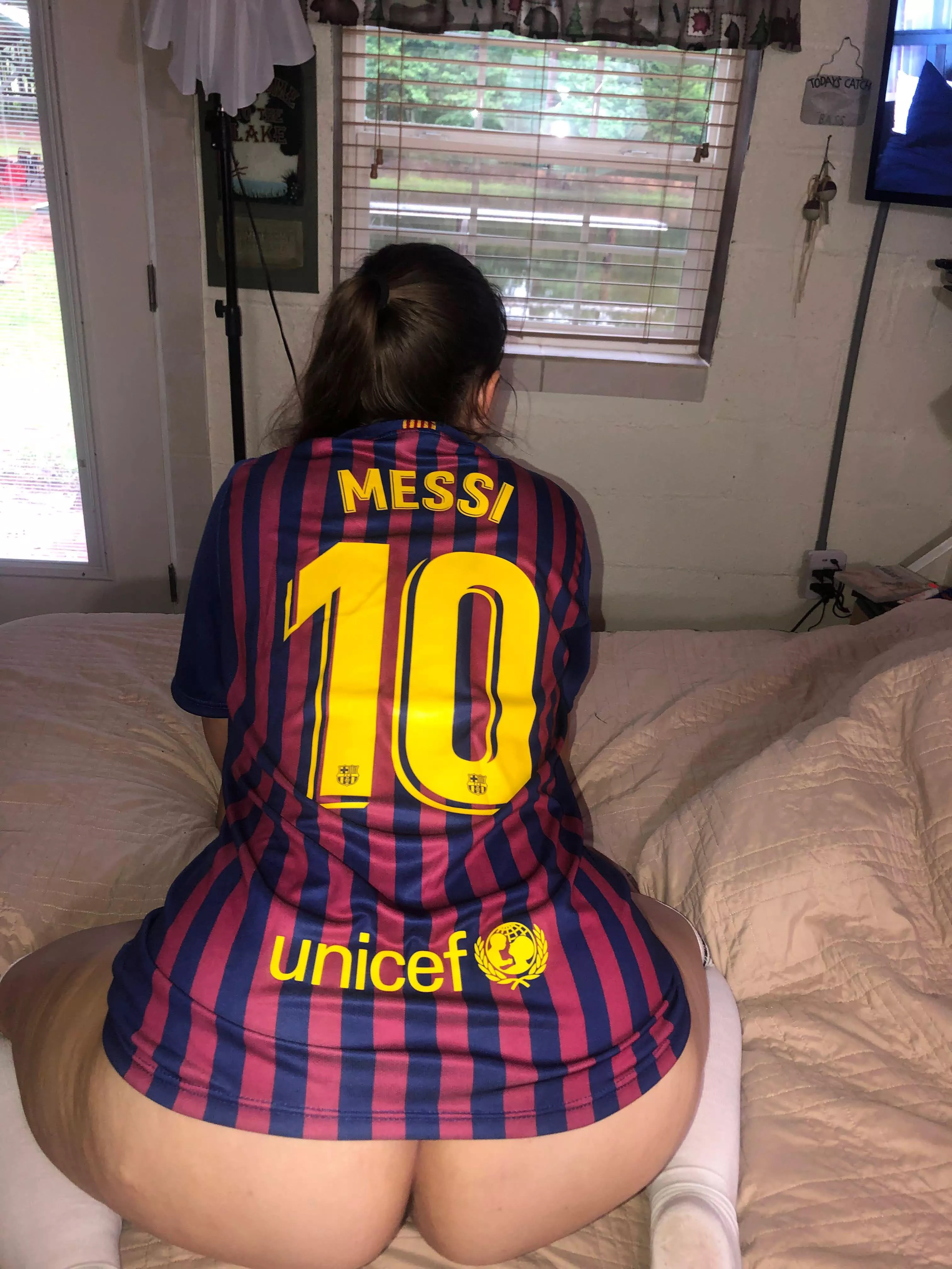 This jersey fits my curves well. Don’t you think 💭