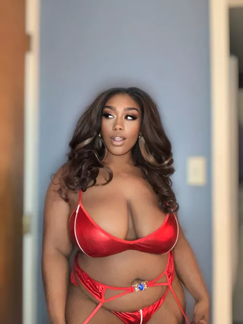 this red set is perfect for getting nasty during the holidays babe😈❤️