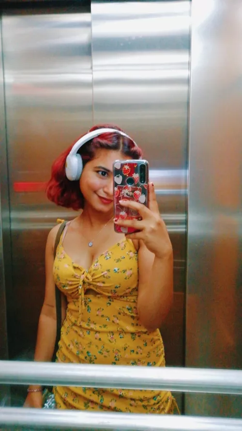 tiny dumb brown teen girl from Pakistan wants to be a pig for white cock 🤎🤎