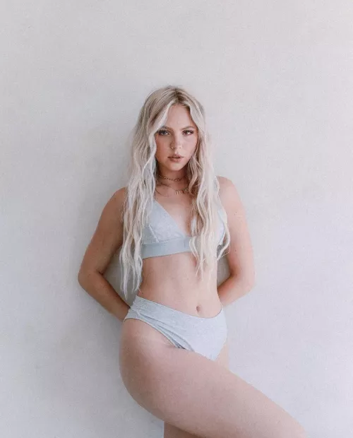 Unbelievably horny and hard for Jordyn Jones