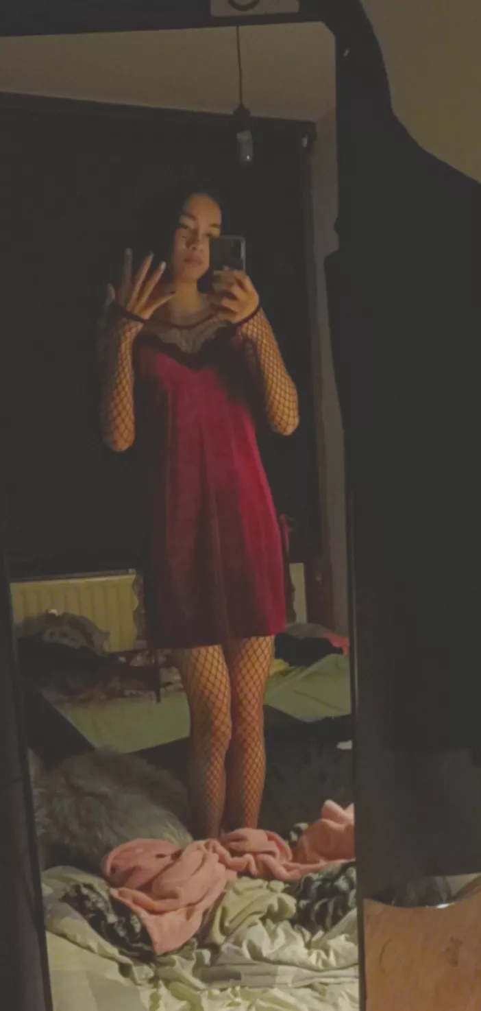 wanna cuddle? 👉👈 (say yes 😠)