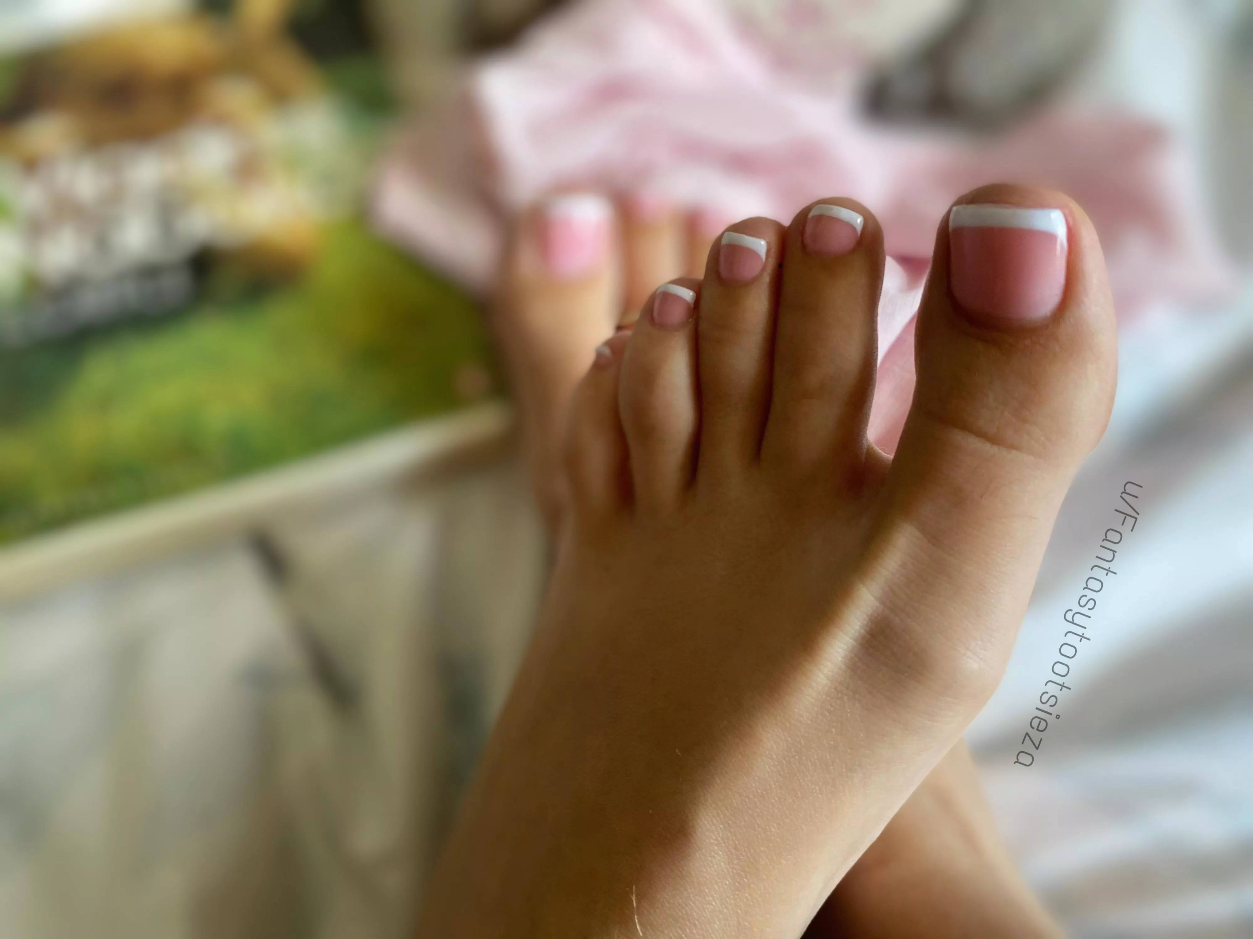 Want to suck my toes while I read?😘