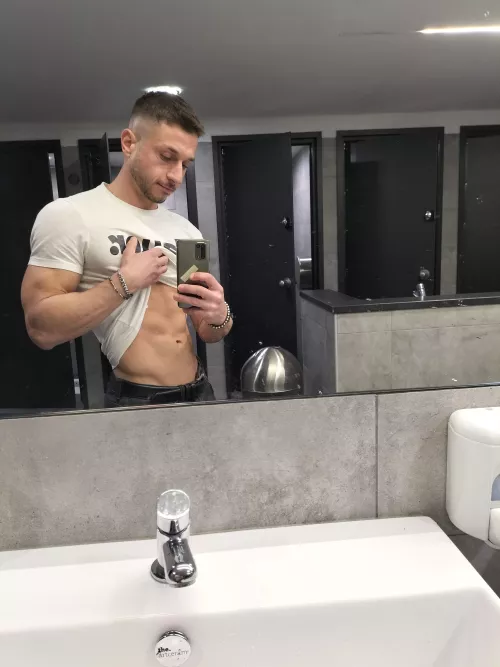 what do you think?😈🏳️‍🌈🚆