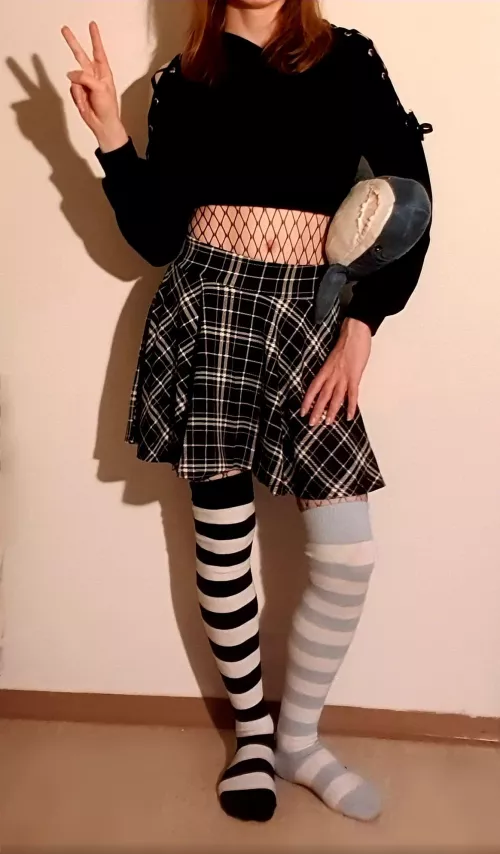 Who wants hugss? >.<