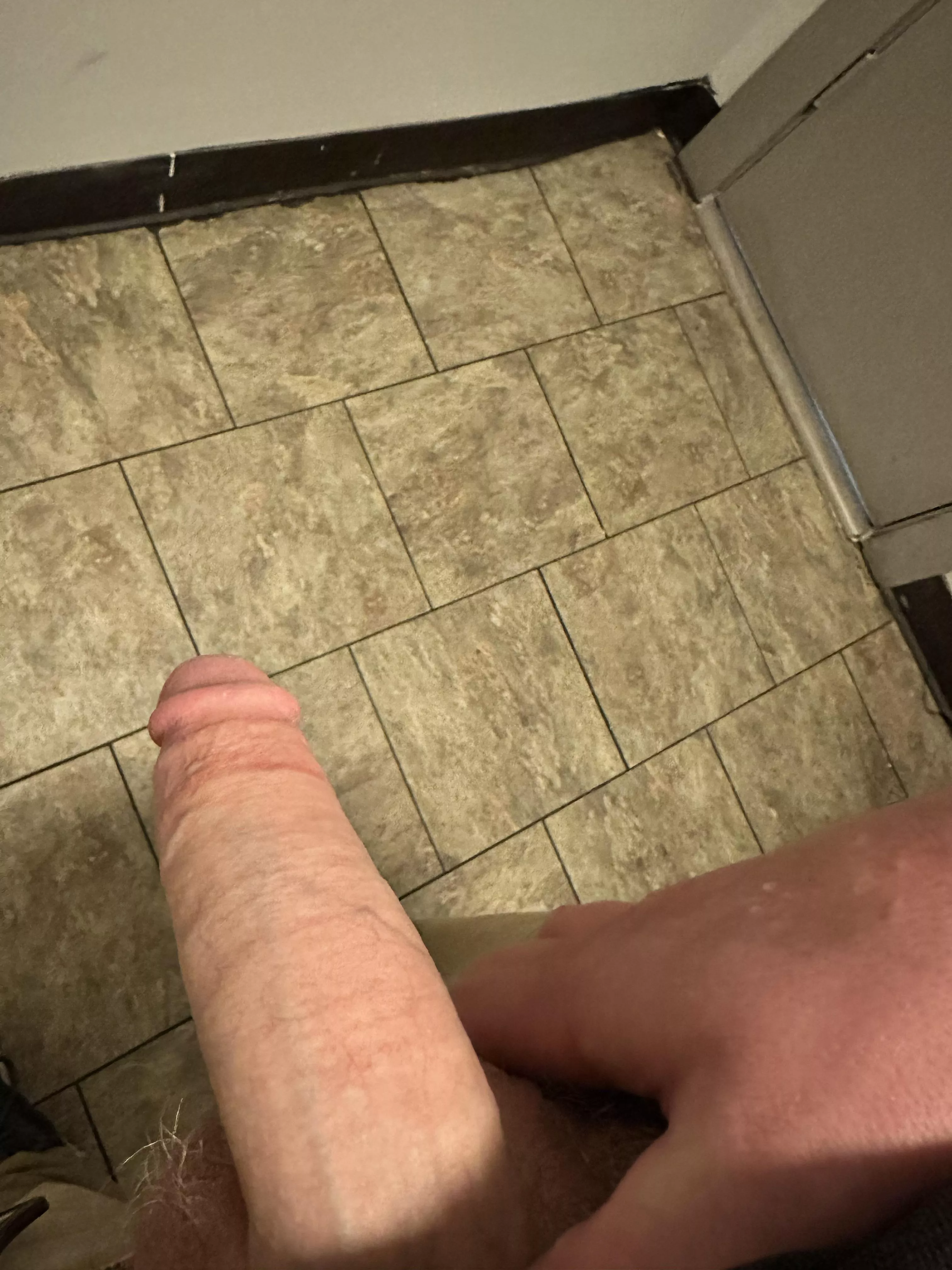 Who wants to help me rub one out at work??