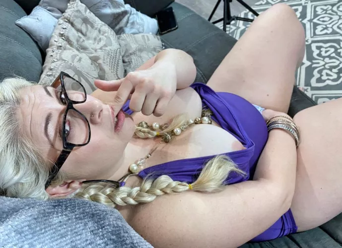 Would you fuck me if I were your new neighbor?