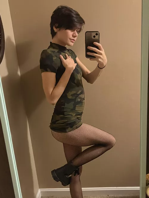 would you make me put my panties on before we went out?what if I said no 🙄😉