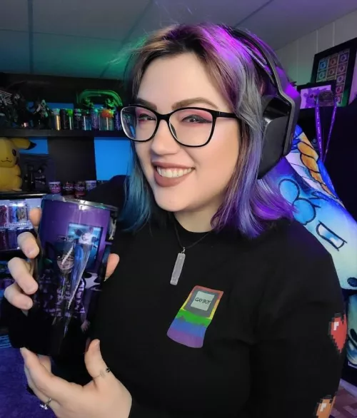 1 upv= 3 pics in your dm 1 comment=surprise