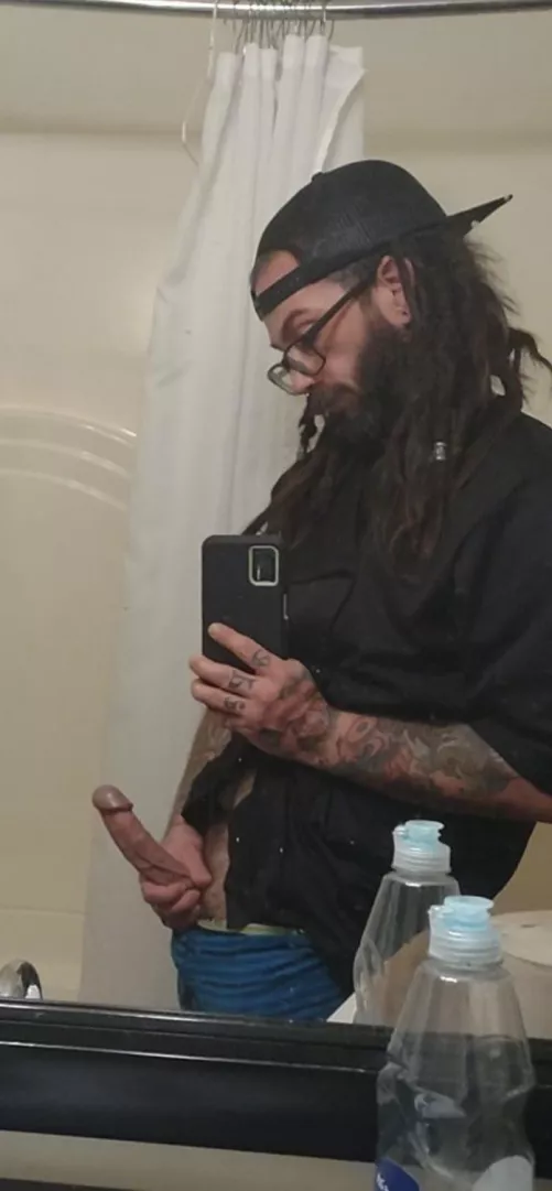 [33] this retired Marine had to sneak off from the kitchen to rub one out.