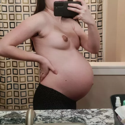 9 months, and I'm ready to pop😍