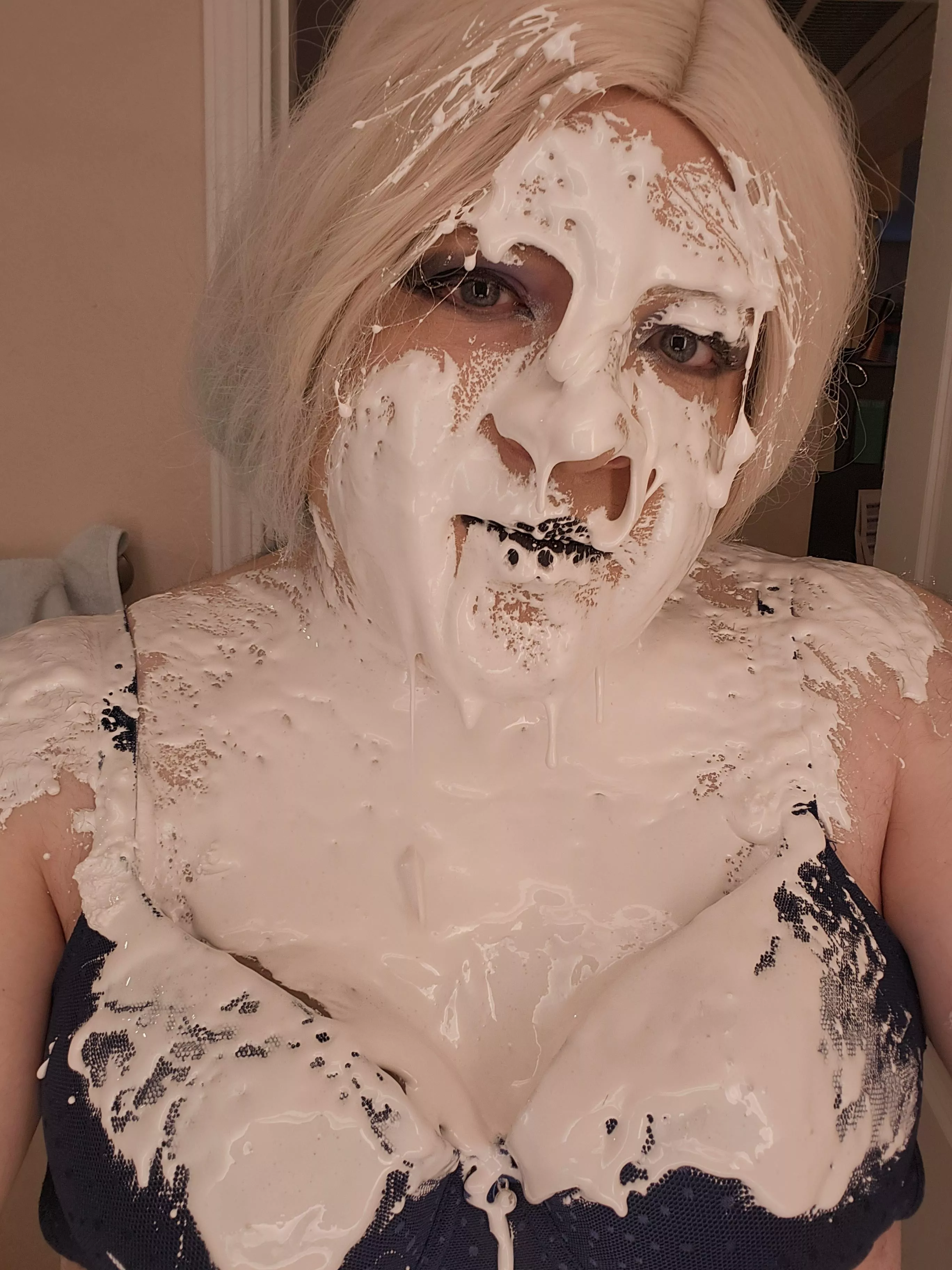 A little bit of marshmallow never hurt anyone 🤍