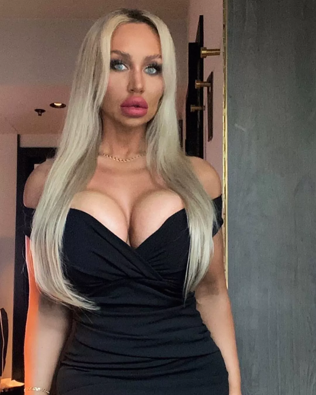 A truly brainless sex object