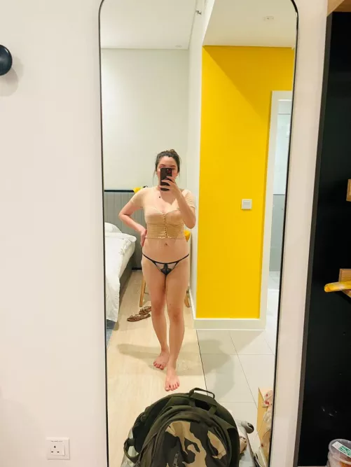 any husbands who want to show off their wifes