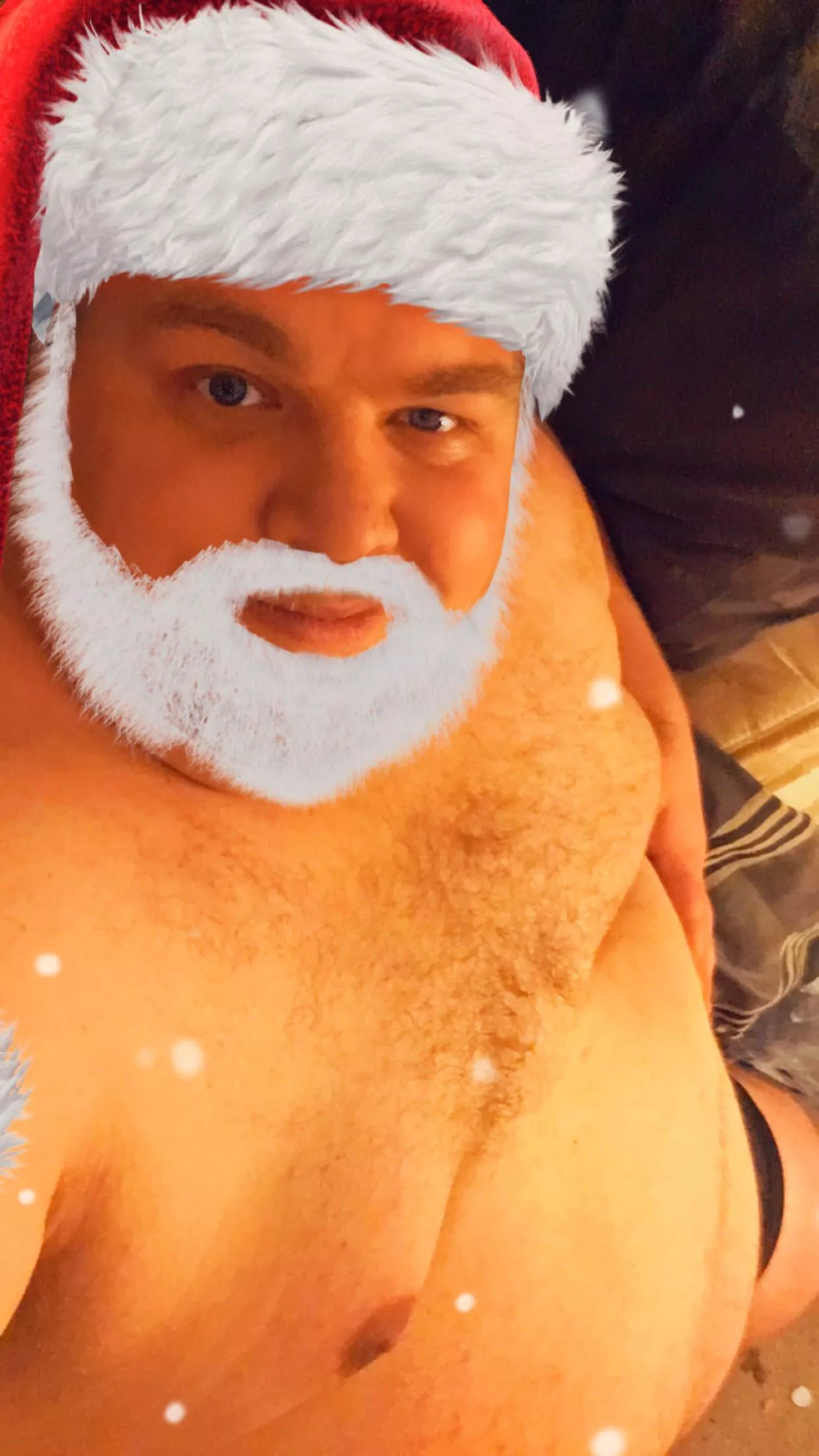 Any ladies wanna come sit on Santa’s lap and tell me if you have been naughty or nice? 🎅🏻