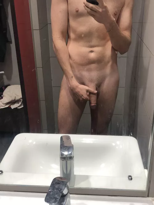 Anyone free around Spalding area tonight 24 (m)